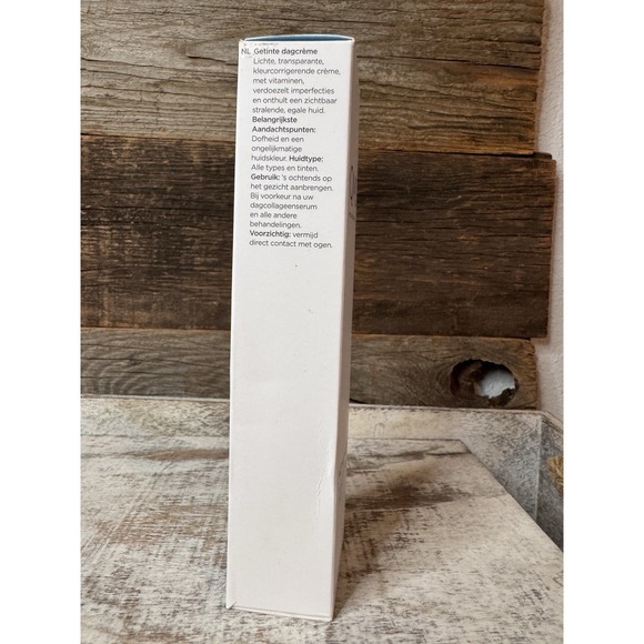 🌟QMS Medicosmetics Active Glow Tinted Day Cream 50ml / 1.69 fl oz | MSRP = $130 - Picture 2 of 4